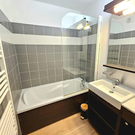 Apartment Renove 6 Pers Et Piscine Chauffee Terrasse 20 M2